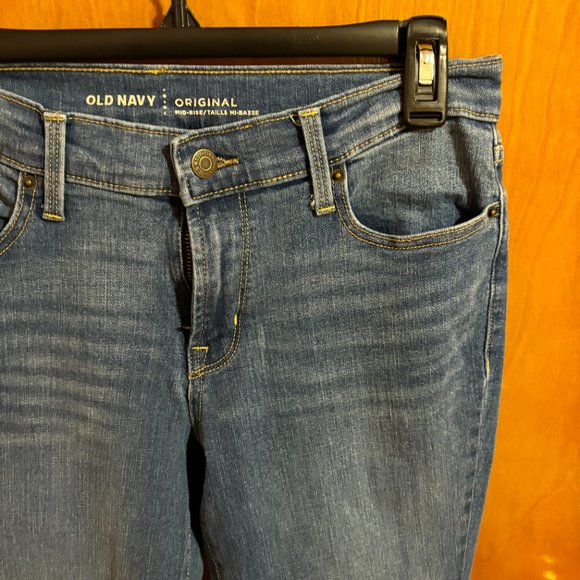 Old‎ Navy Original Mid Rise Women's Size 4 Short Blue Denim Jeans - Picture 4 of 12
